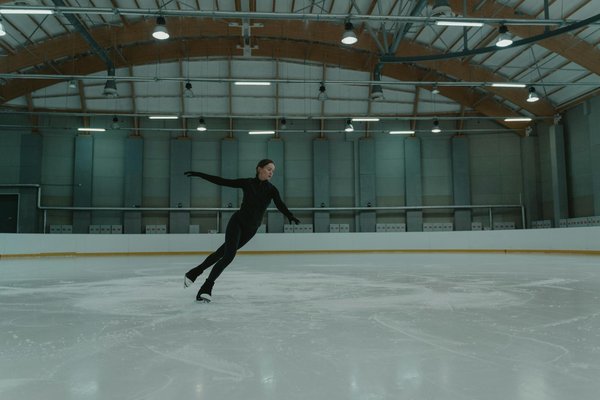 Comment développer la flexibilité pour la danse sur glace en solo?