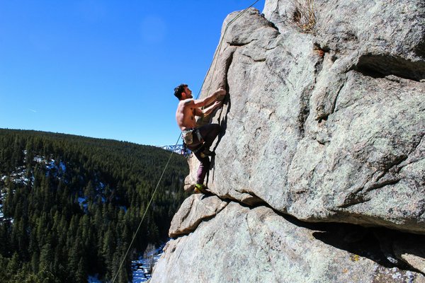 Quelles techniques de respiration pour améliorer les performances en escalade de grande voie ?