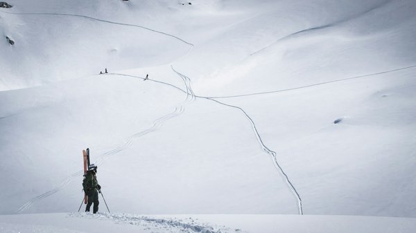 Comment structurer un entraînement en altitude pour les skieurs alpins ?